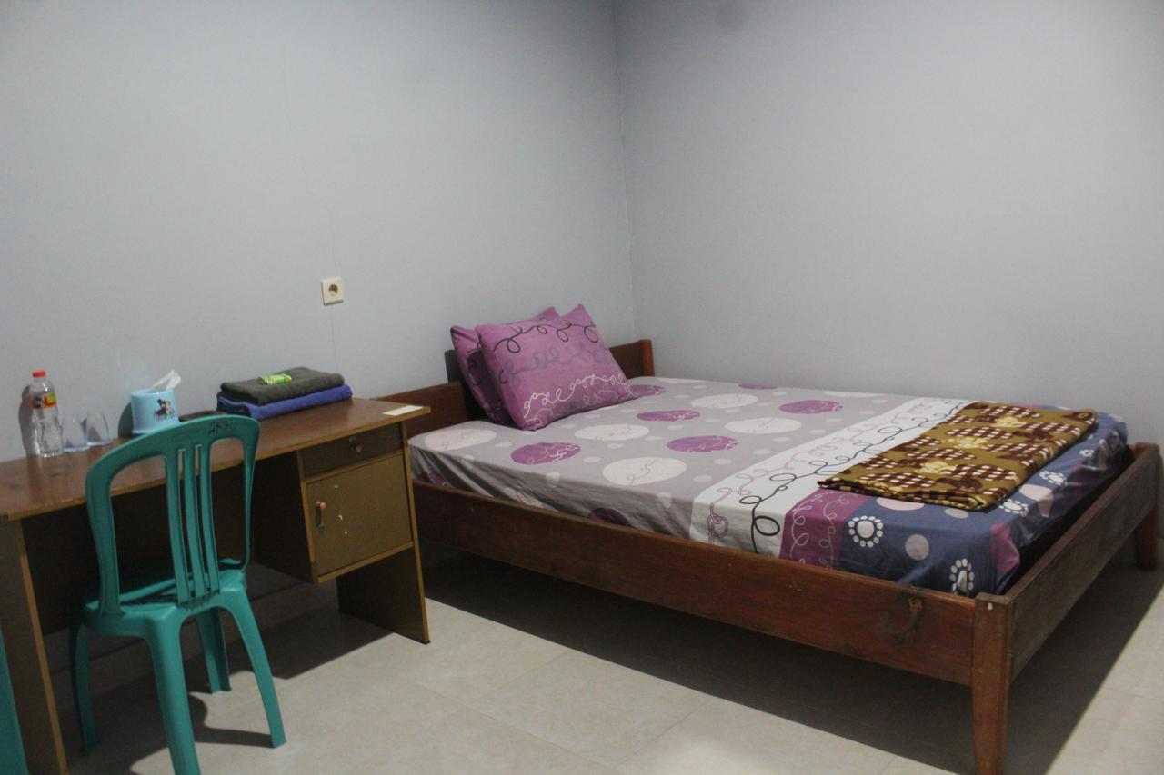 Penginapan Artha Praya Exterior photo